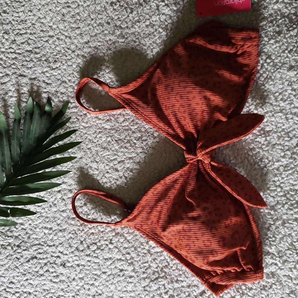NWT Ribbed Textured Leopard Bowtie Triangle Bikini Top